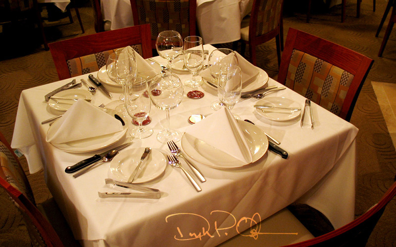 Avenida Place Setting_800